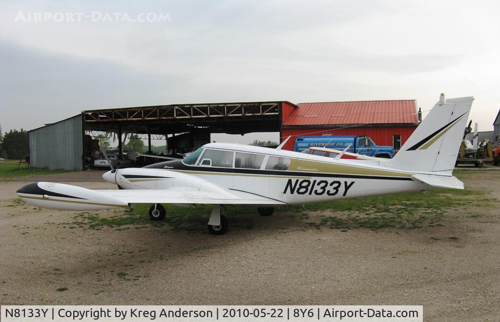 N8133Y, 1966 Piper PA-30 Twin Comanche C/N 30-1245, On the ramp at 8Y6.