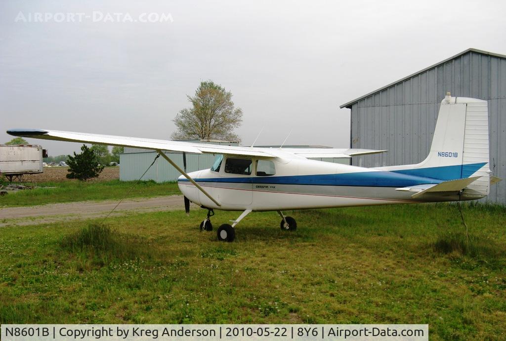 N8601B, 1957 Cessna 172 C/N 36301, Tied down at 8Y6.
