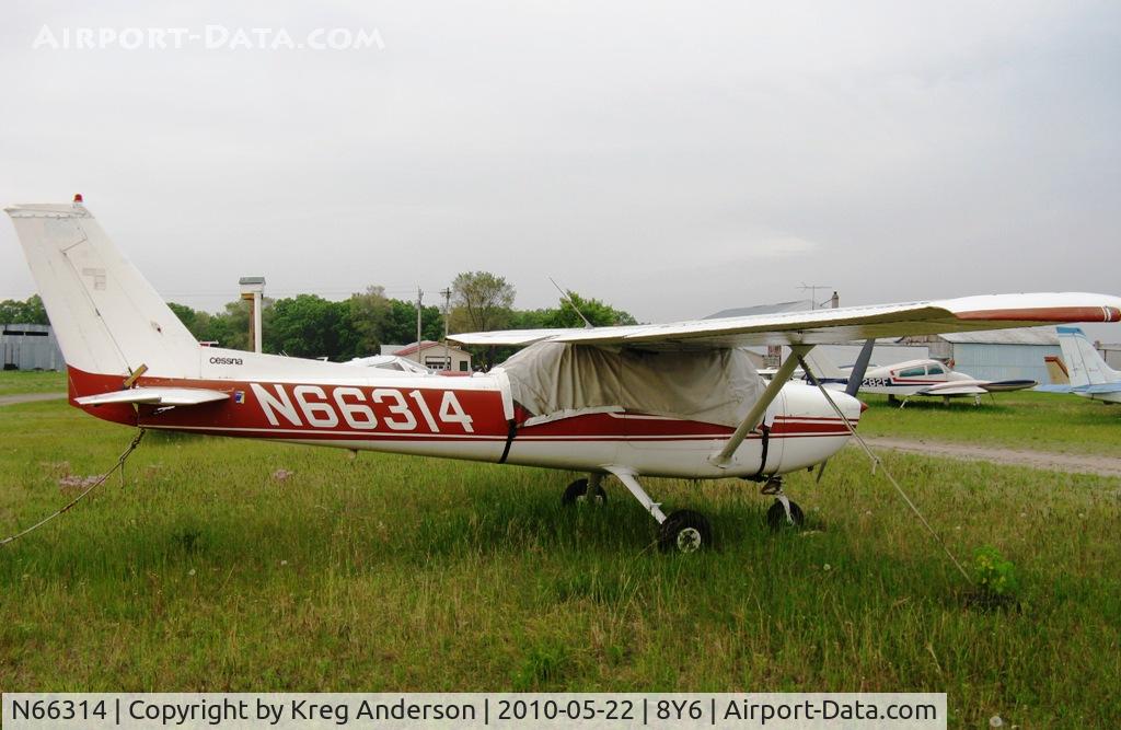 N66314, 1974 Cessna 150M C/N 15075983, Tied down at 8Y6.