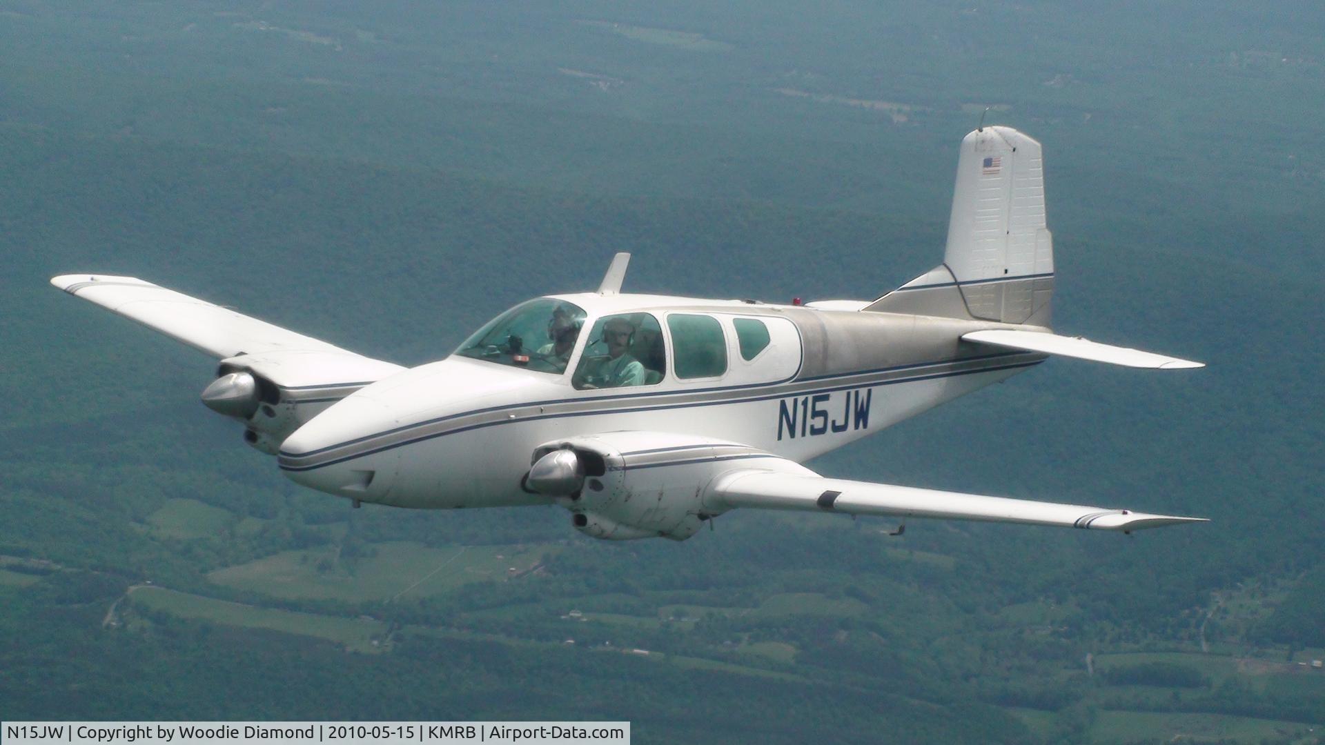 N15JW, 1959 Beech 95 Travel Air C/N TD-225, Formation Flying KMRB