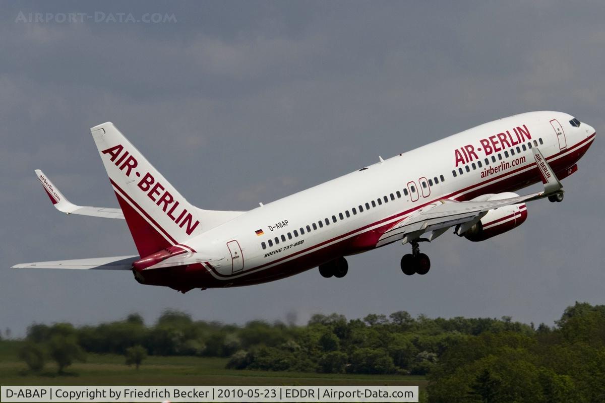 D-ABAP, 1998 Boeing 737-86J C/N 28070, departing via RW09