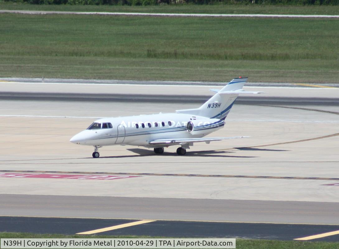 N39H, 2004 Raytheon Hawker 800XP C/N 258695, Hawker 800XP