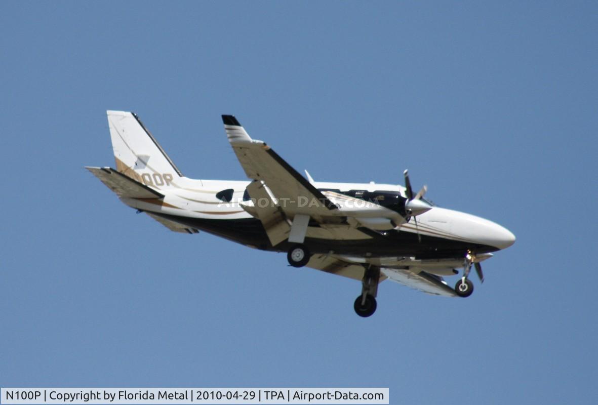 N100P, 1982 Piper PA-31-350 Chieftain C/N 31-8252019, PA-31-350