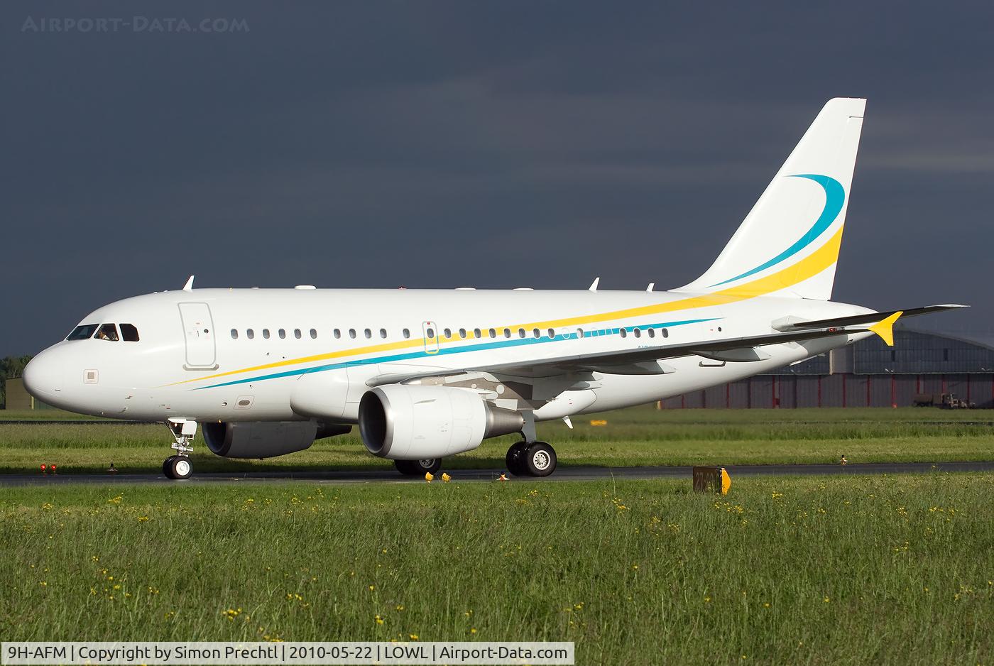9H-AFM, 2006 Airbus ACJ318 (A318-112/CJ) C/N 2910, 9H-AFM @ Linz Airport