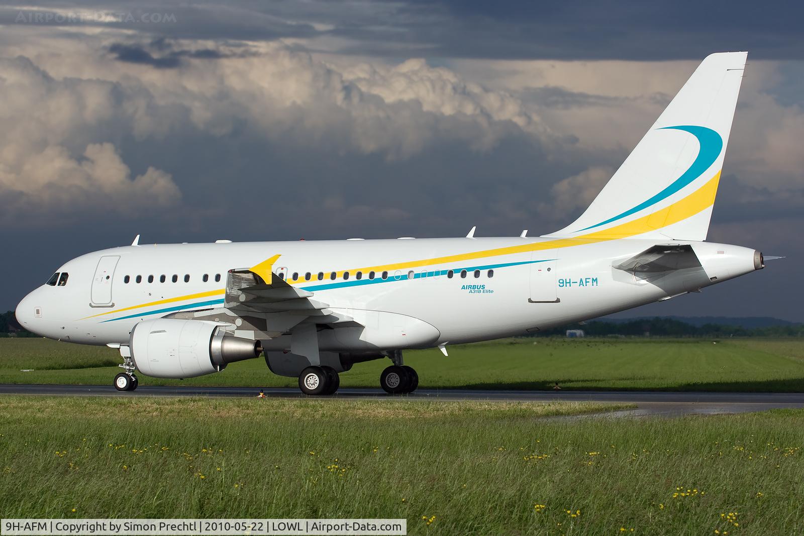 9H-AFM, 2006 Airbus ACJ318 (A318-112/CJ) C/N 2910, 9H-AFM @ Linz Airport