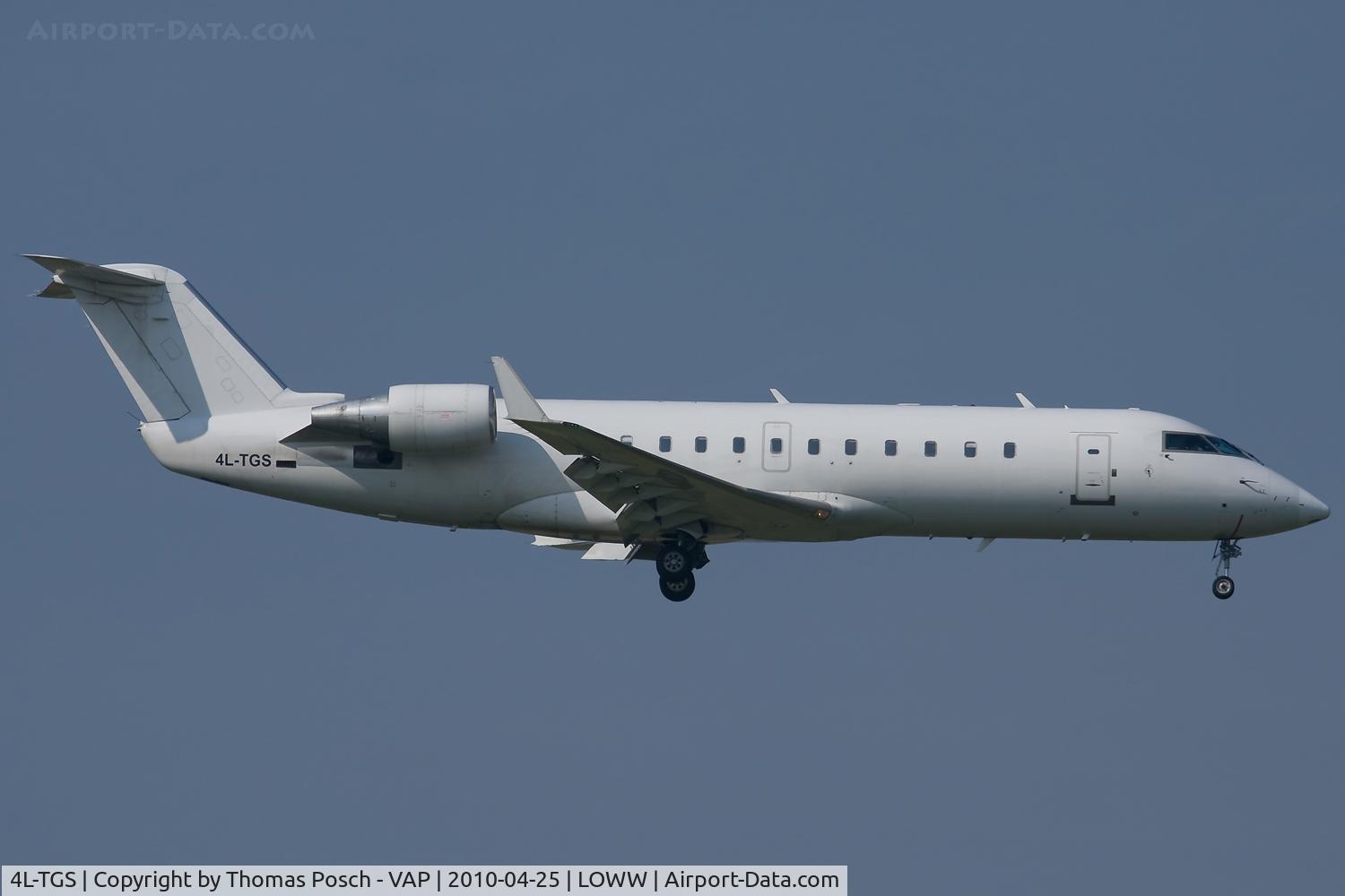 4L-TGS, 2000 Canadair CRJ-200LR (CL-600-2B19) C/N 7373, Georgian Airlines