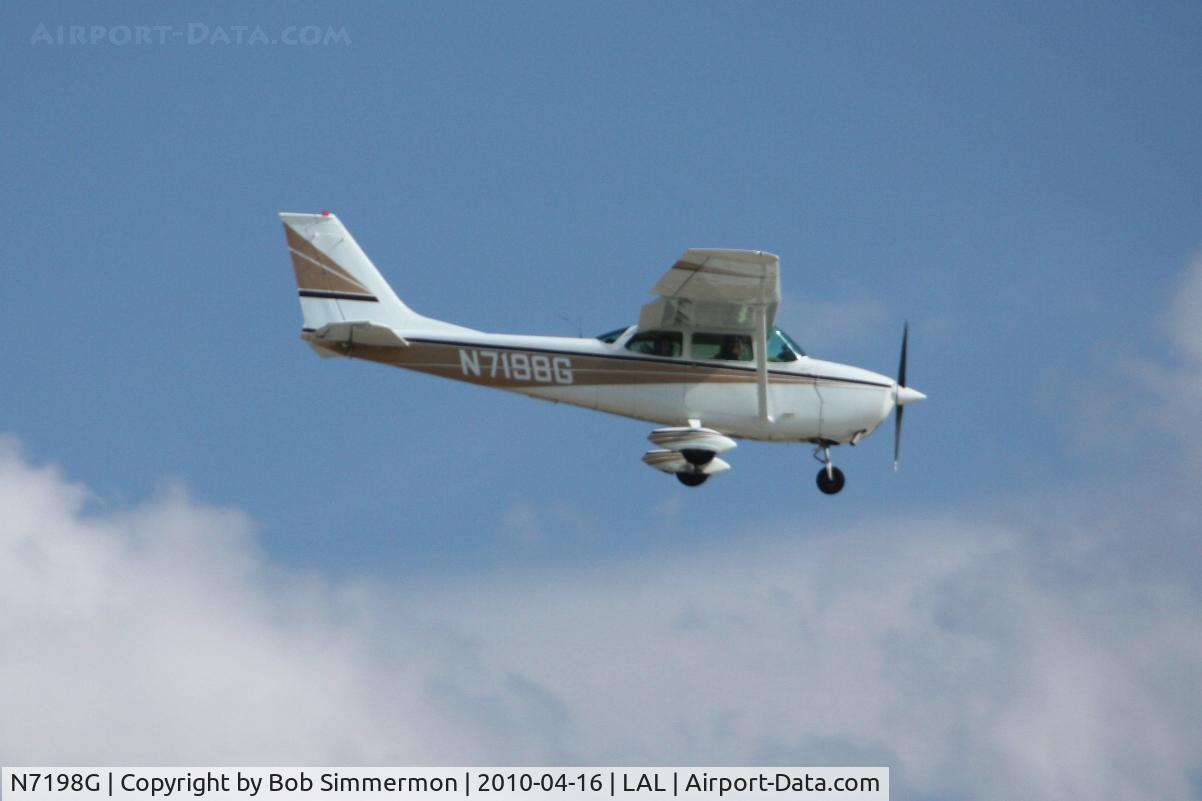 N7198G, 1969 Cessna 172K Skyhawk C/N 17258898, Arriving at Lakeland, FL during Sun N Fun 2010.