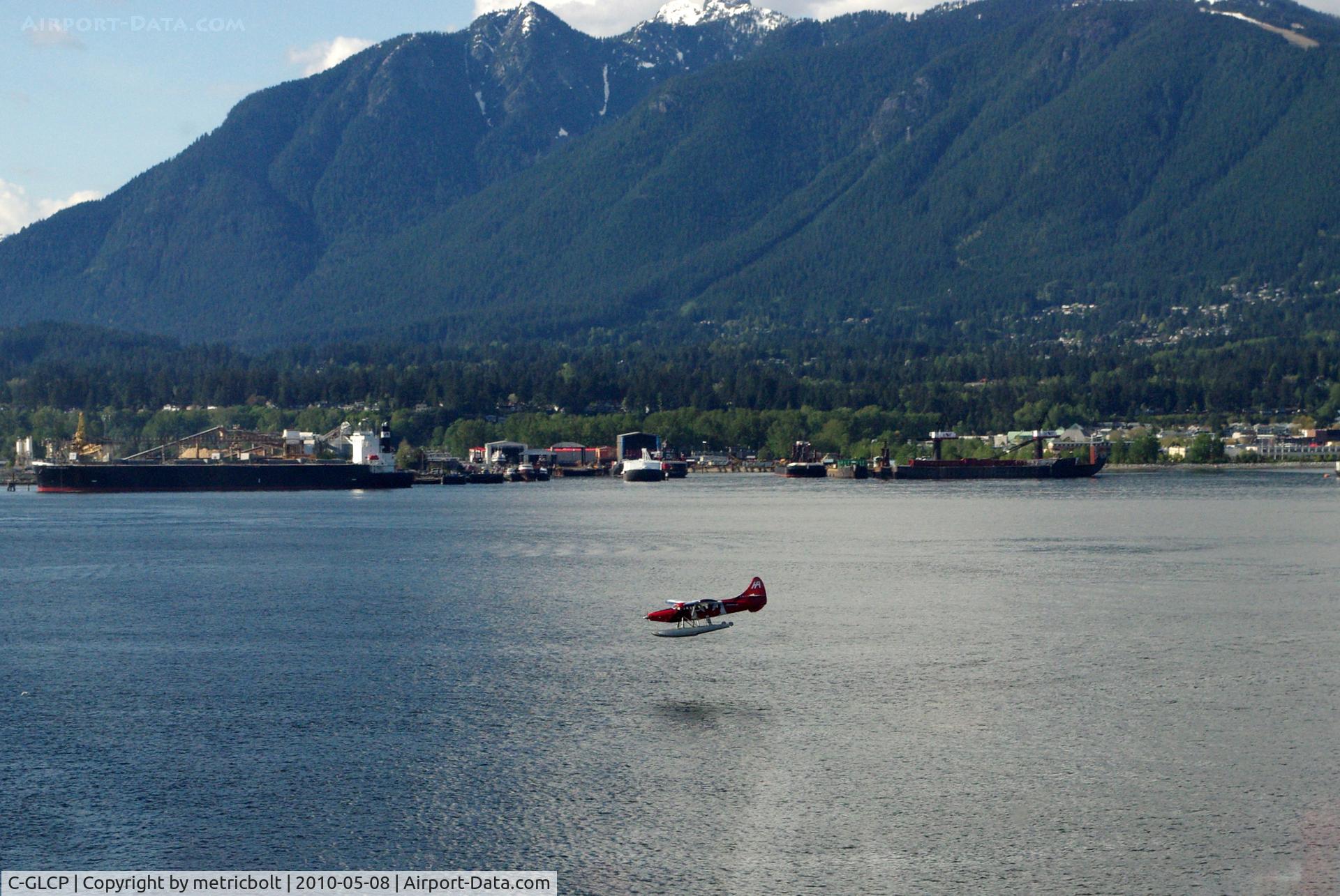 C-GLCP, 1961 De Havilland Canada DHC-3T Vazar Turbine Otter C/N 422, Landing at YVR Coal Harbour