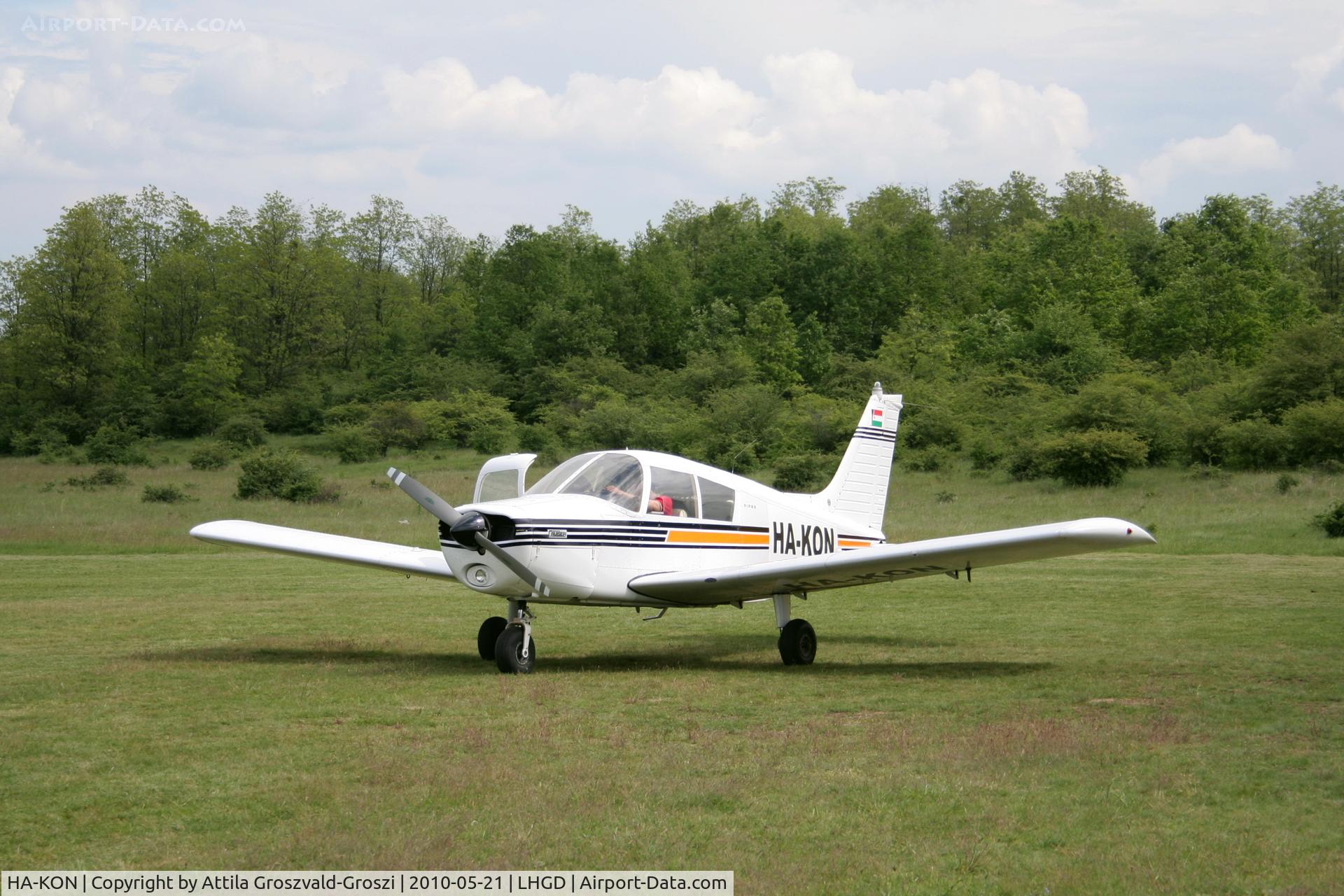 HA-KON, 1973 Piper PA-28-140 Cherokee Cruiser C/N 28-7225471, Gödöllö Airport, Hungary