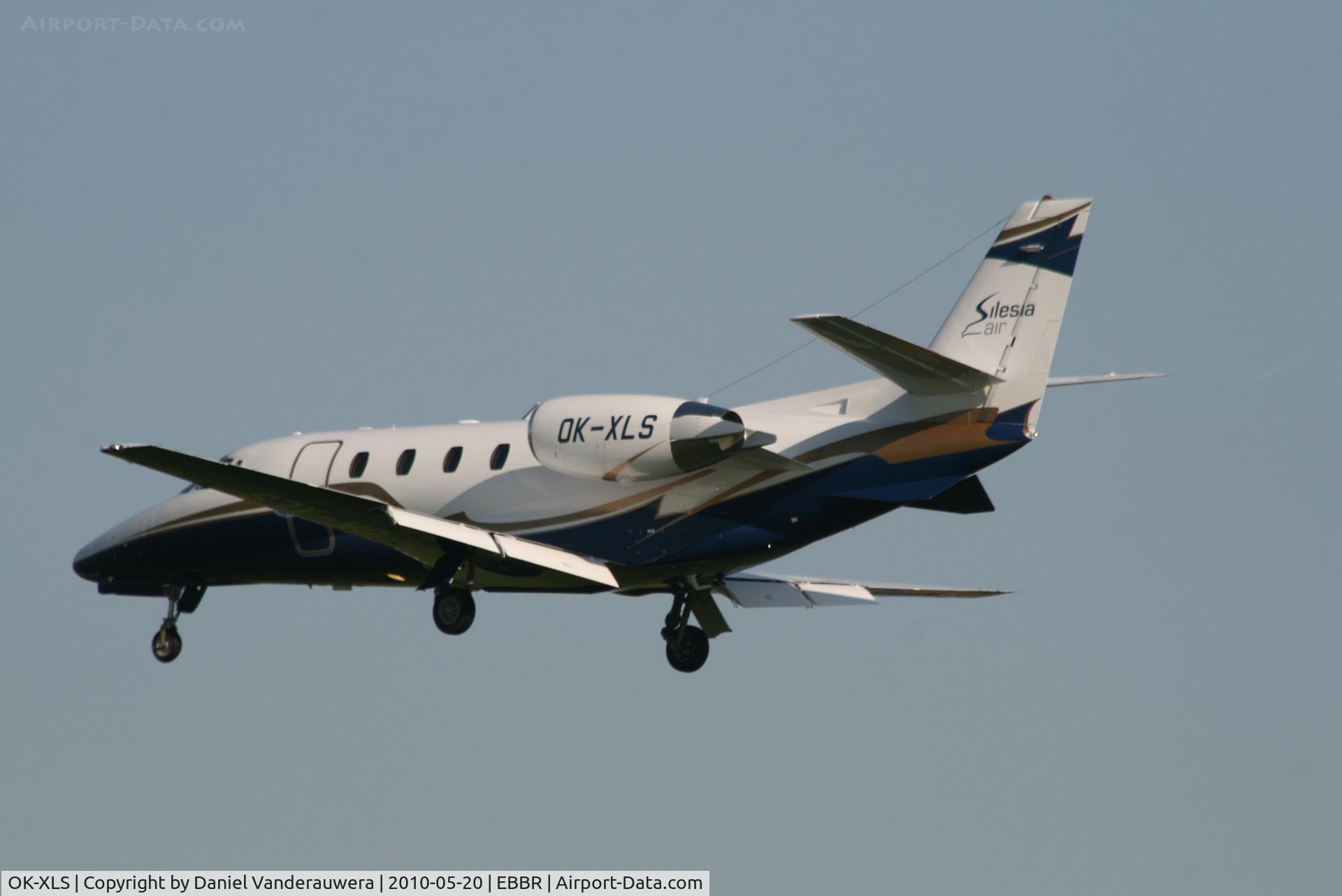 OK-XLS, 2010 Cessna 560XL Citation XLS+ C/N 560-6060, Descending to RWY 25L