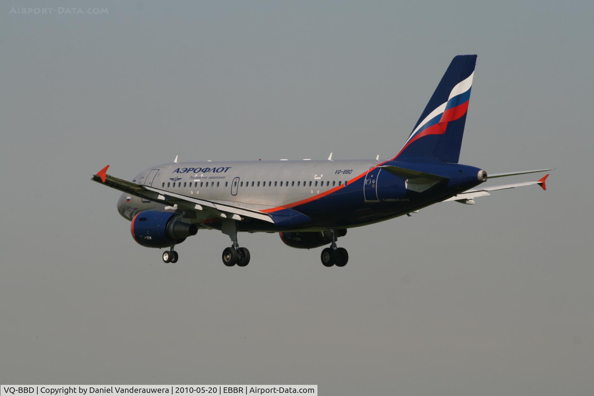 VQ-BBD, 2009 Airbus A319-111 C/N 3838, Descending to RWY 25L