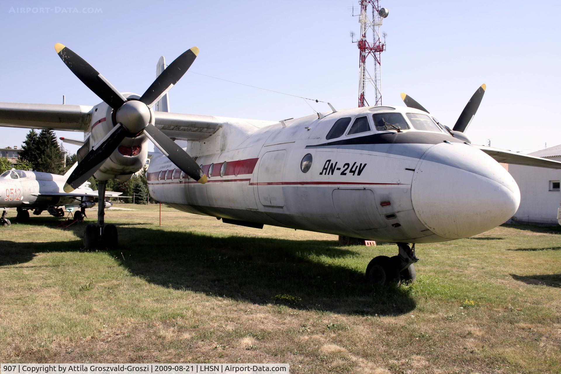 907, 1967 Antonov An-24V C/N 77303907, Szolnok-Szandaszölös airplane museum.