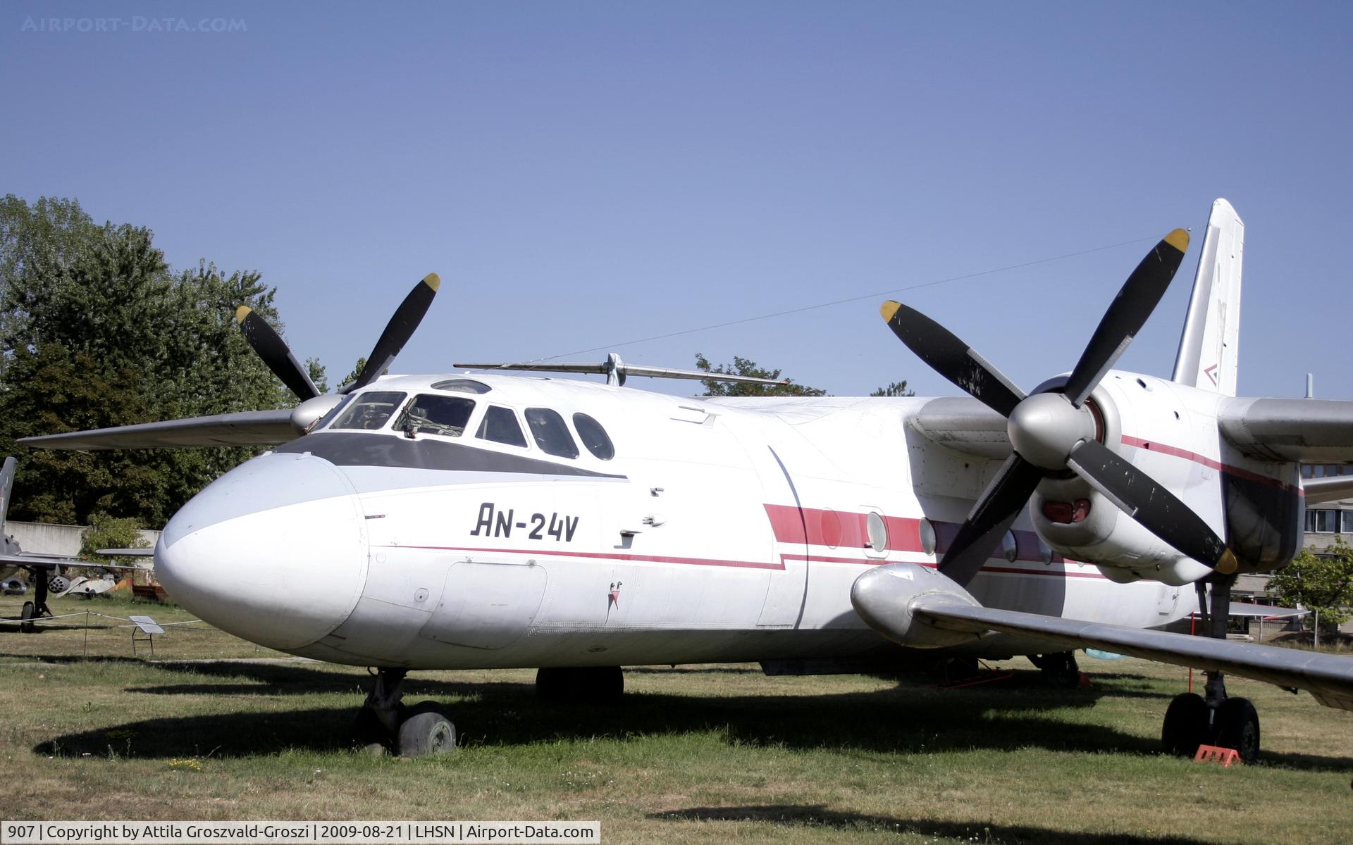 907, 1967 Antonov An-24V C/N 77303907, Szolnok-Szandaszölös airplane museum.