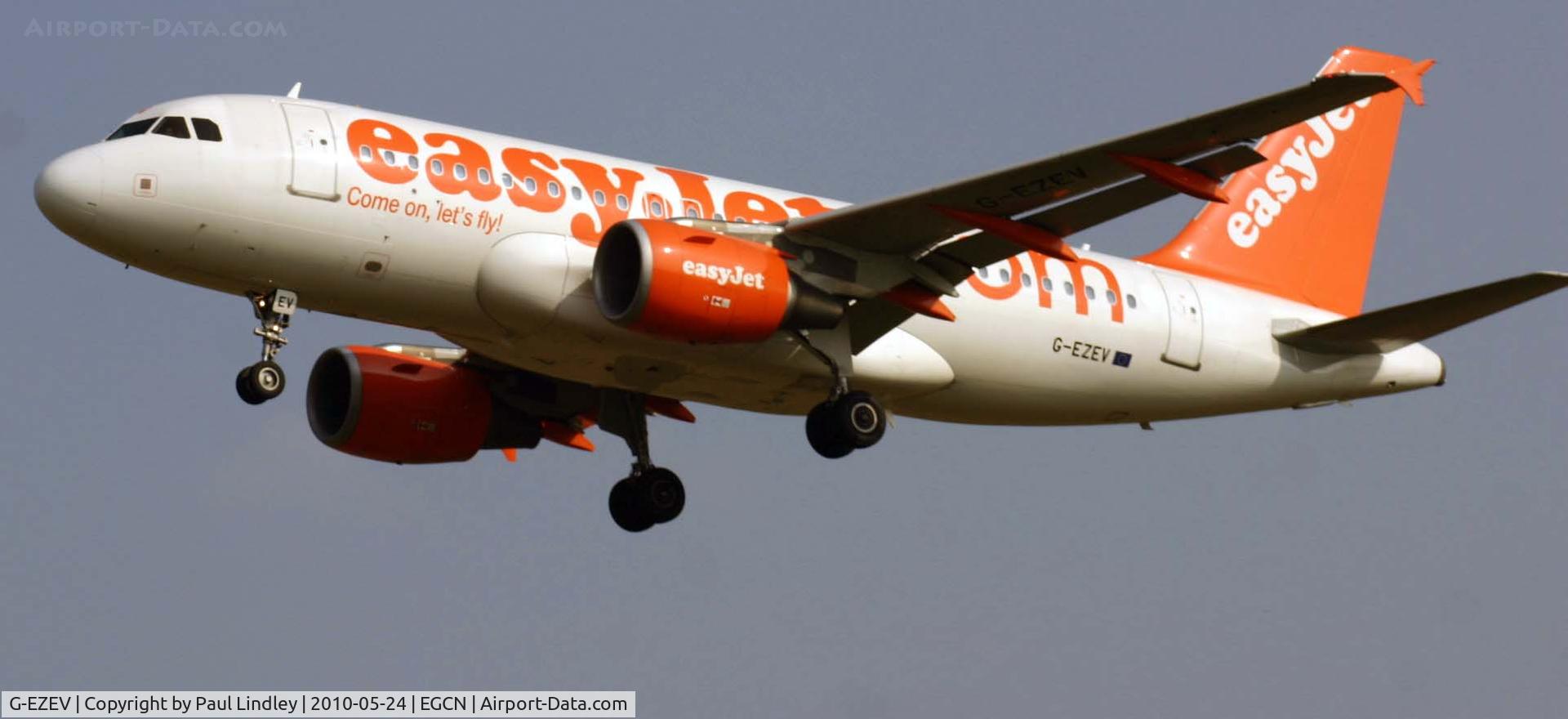 G-EZEV, 2004 Airbus A319-111 C/N 2289, Short finals from Amsterdam