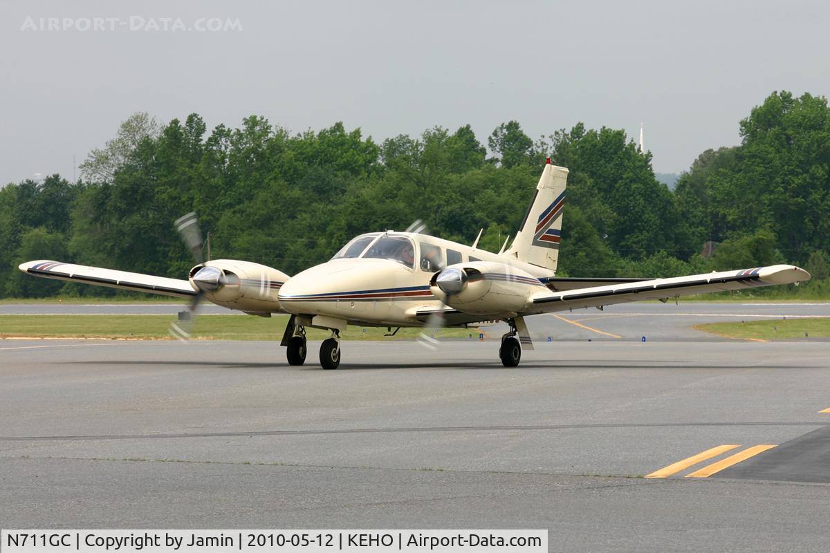 N711GC, 1975 Piper PA-34-200T C/N 34-7570053, About to turn on the ramp after ascending the hill.