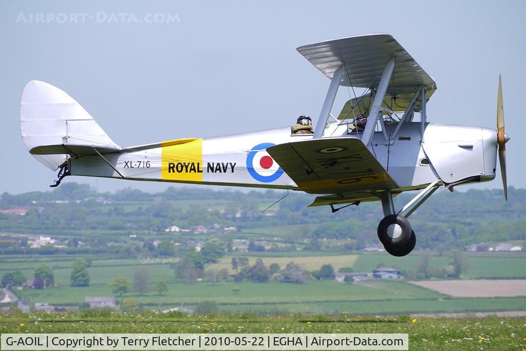 G-AOIL, 1940 De Havilland DH-82A Tiger Moth II C/N 83673, 1940 Morris Motors Ltd DH82A TIGER MOTH - doing pleasure flights at Compton Abbas on 2010 French Connection Fly-In Day