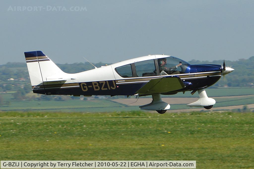G-BZIJ, 2000 Robin DR-400-500 President C/N 23, 2000 Robin Aviation ROBIN DR400/500 at Compton Abbas on 2010 French Connection Fly-In Day