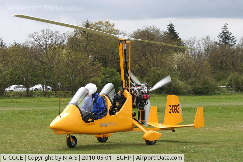 G-CGCE, 2009 Magni Gyro M-16 Tandem Trainer C/N 16-09-5384, Micro trade fair 2010