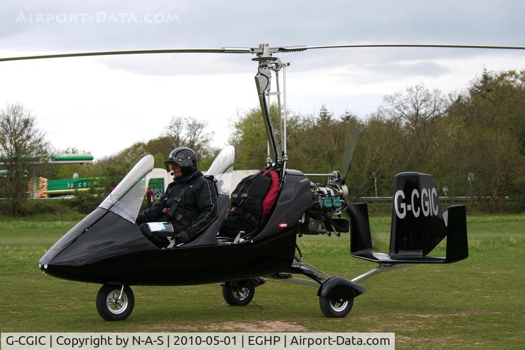 G-CGIC, 2010 Rotorsport UK MTOsport C/N RSUK/MTOS/024, Micro trade fair 2010