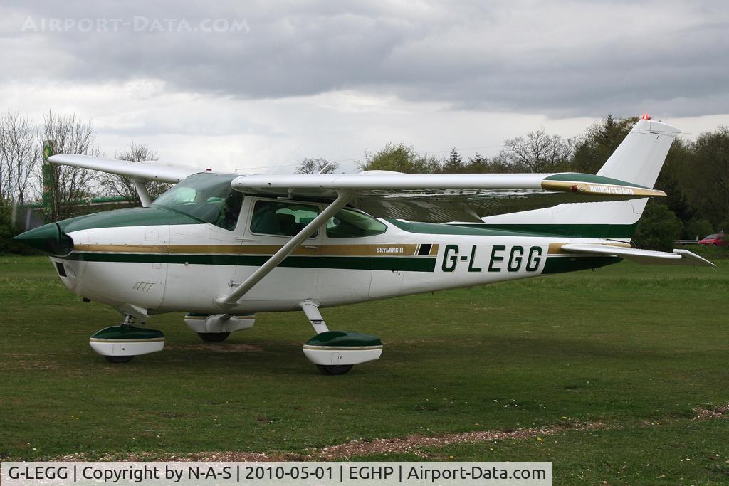 G-LEGG, 1980 Reims F182Q Skylane C/N 0145, Micro trade fair 2010