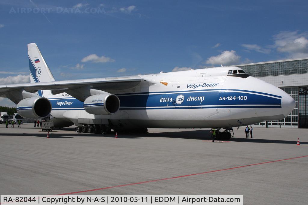 RA-82044, 1991 Antonov An-124-100 Ruslan C/N 9773054155109, Taken on the ramp tour