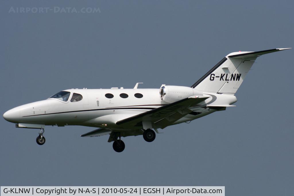 G-KLNW, 2008 Cessna 510 Citation Mustang Citation Mustang C/N 510-0157, Arriving 27