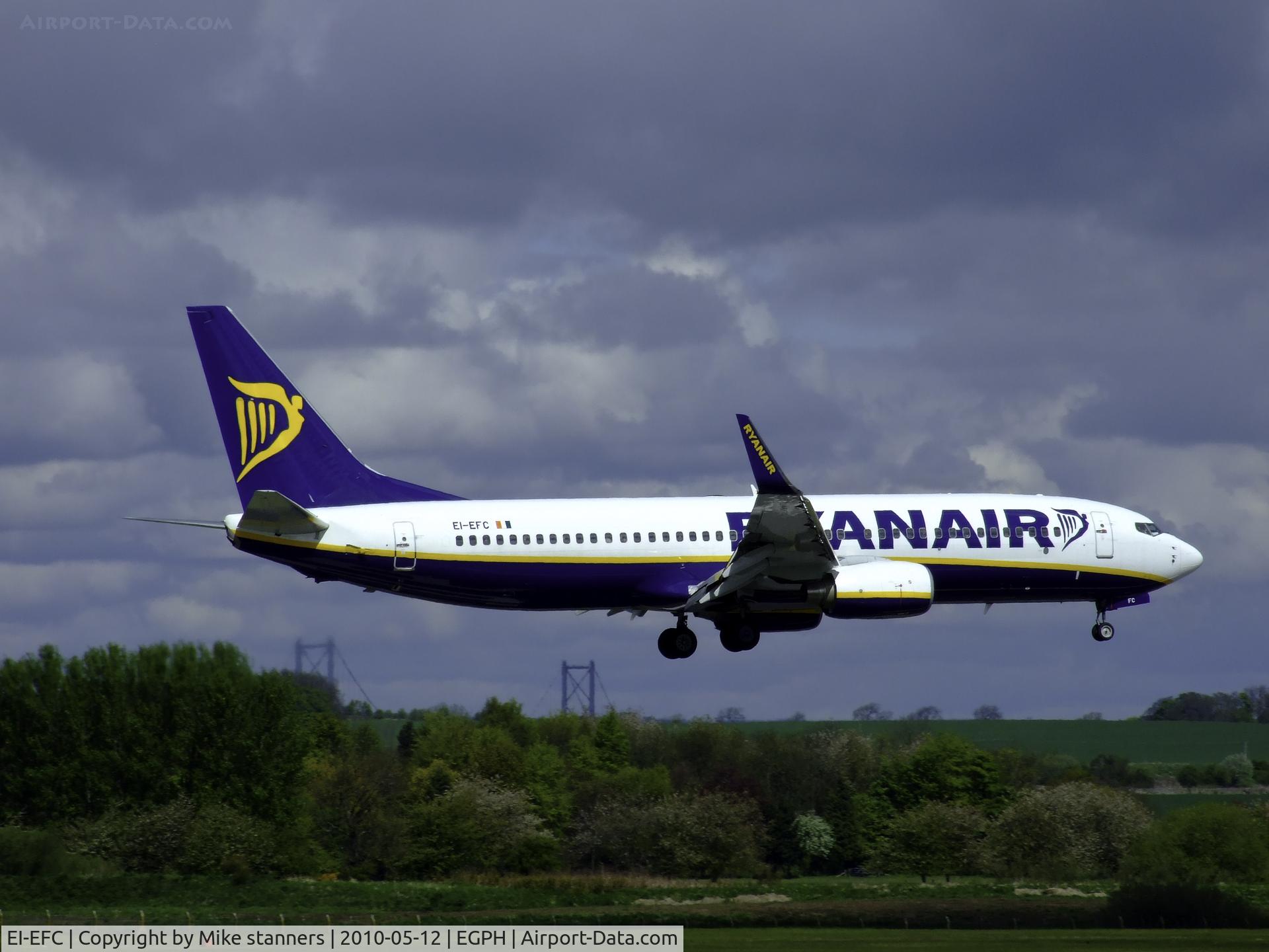 EI-EFC, 2009 Boeing 737-8AS C/N 35015, Ryanair B738 On finals for runway 06
