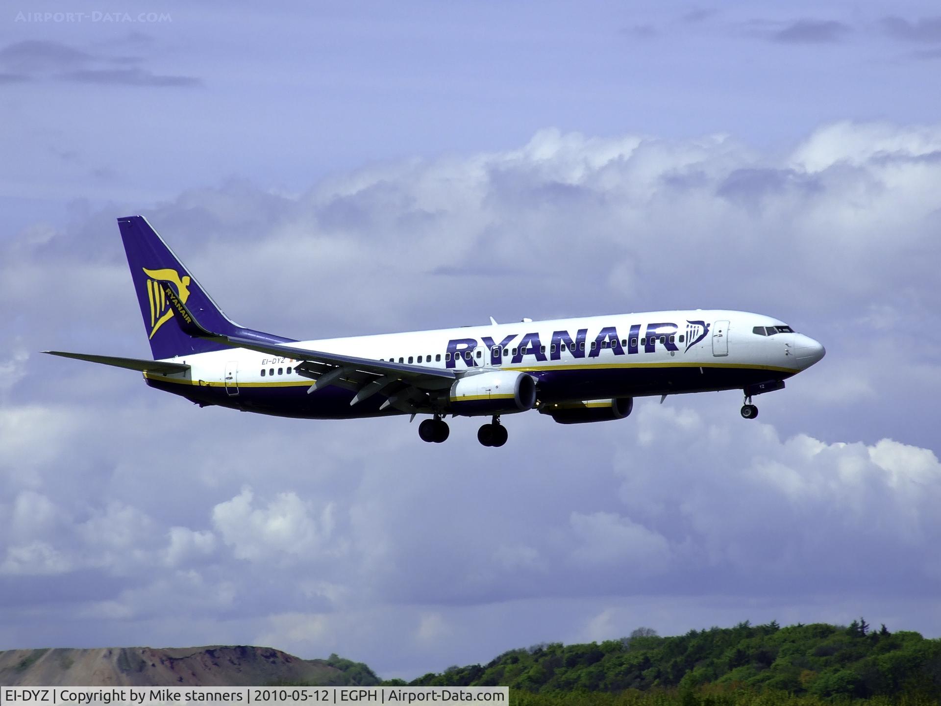 EI-DYZ, 2008 Boeing 737-8AS C/N 37518, 