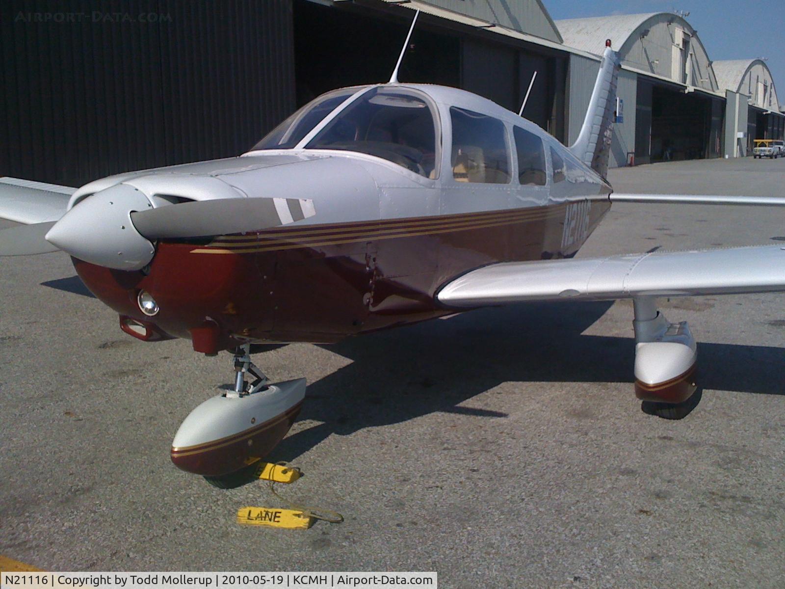 N21116, 1978 Piper PA-28-161 C/N 28-7916025, Out of the hanger at Columbus, Ohio