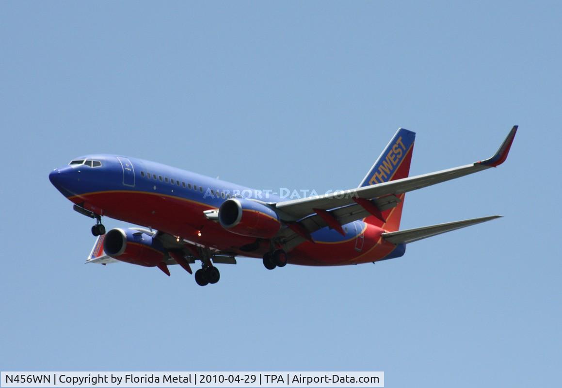 N456WN, 2004 Boeing 737-7H4 C/N 32463, Southwest 737
