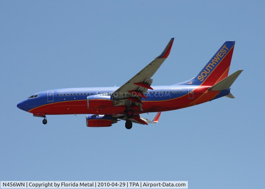 N456WN, 2004 Boeing 737-7H4 C/N 32463, Southwest 737-700