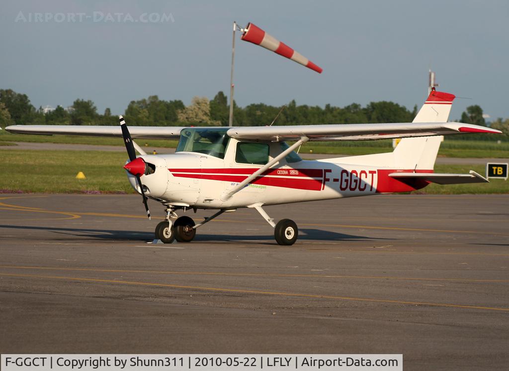 F-GGCT, Reims F152 C/N 152-80130, Parked at the General Aviation...