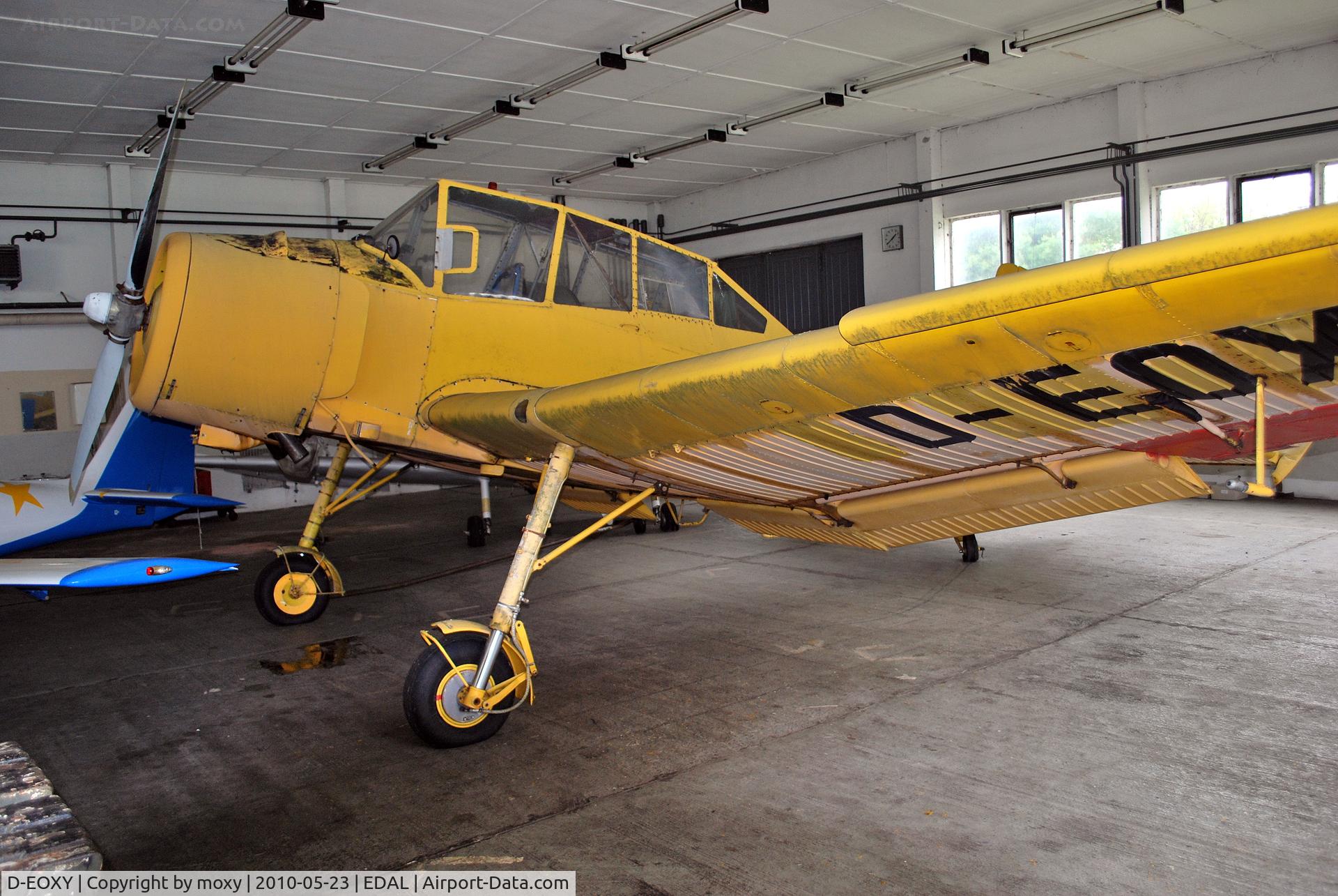 D-EOXY, Let Z-37A-2 Cmelak C/N 19-04, CMELAK in the hangar at closed Furstenwalder.