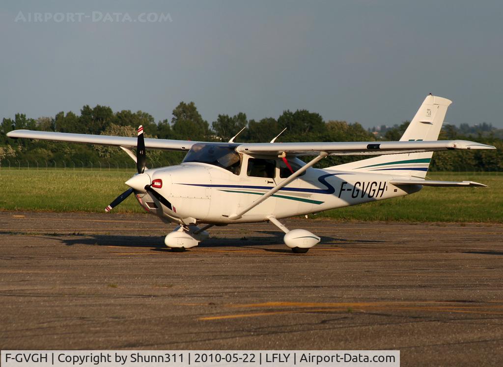 F-GVGH, Cessna T182T Turbo Skylane C/N T18208131, Parked at the General Aviation...