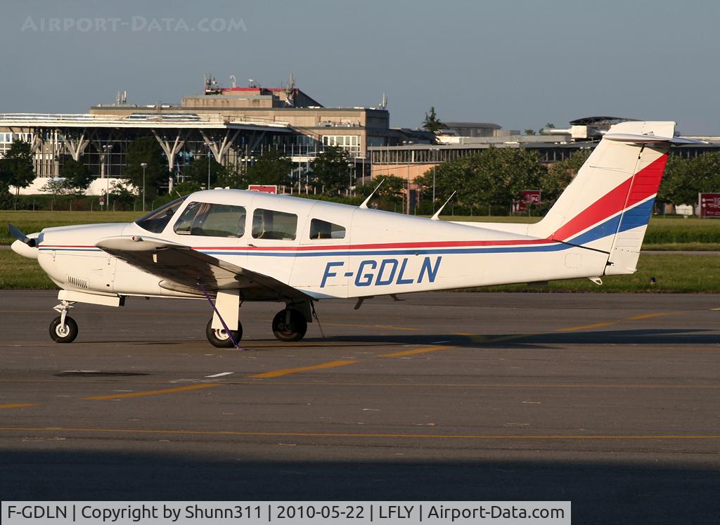 F-GDLN, Piper PA-28RT-201 Arrow IV C/N 28R-7918186, Parked at the General Aviation...