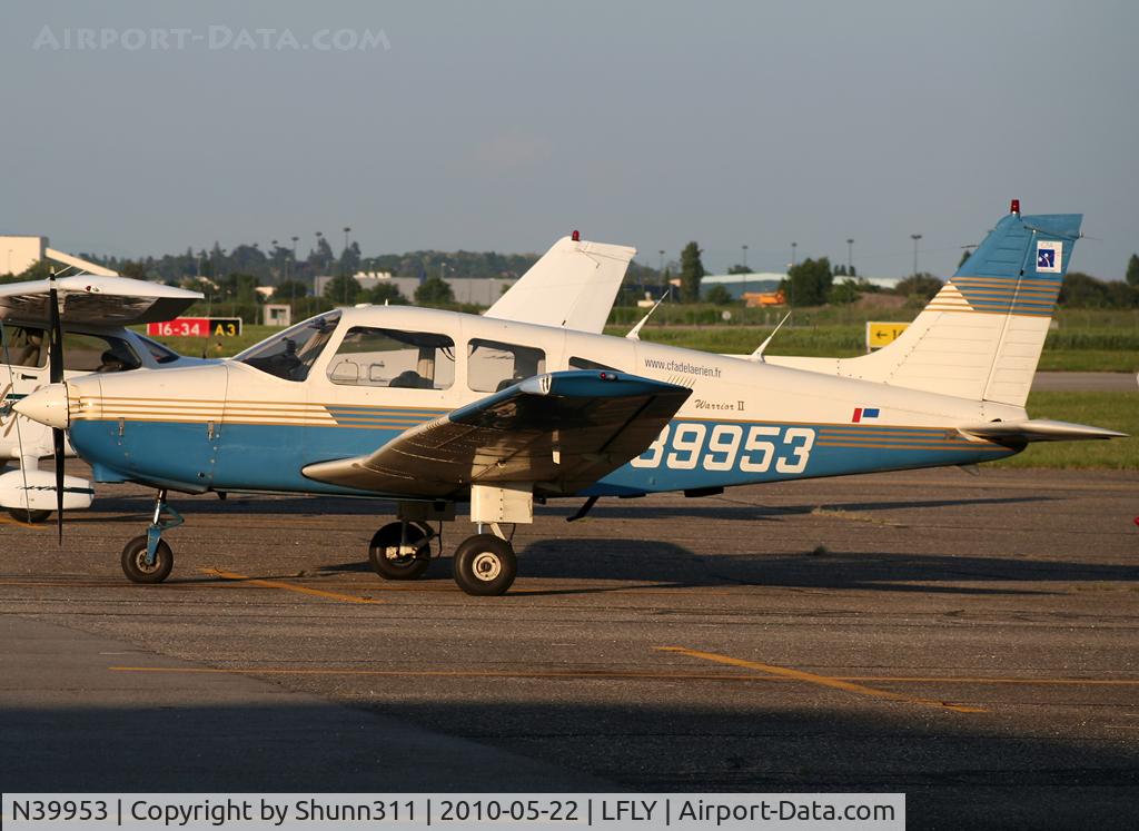 N39953, 1978 Piper PA-28-161 C/N 28-7916013, Parked at the General Aviation...