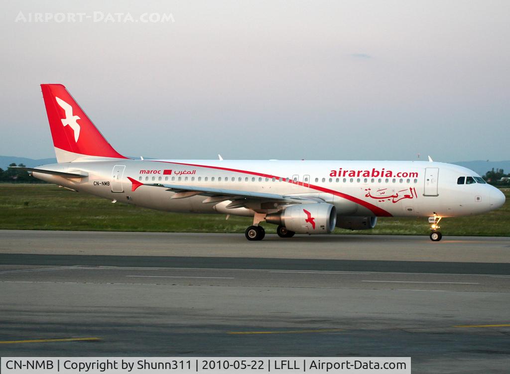 CN-NMB, 2009 Airbus A320-214 C/N 3833, Taxiing holding point rwy 36L for departure...