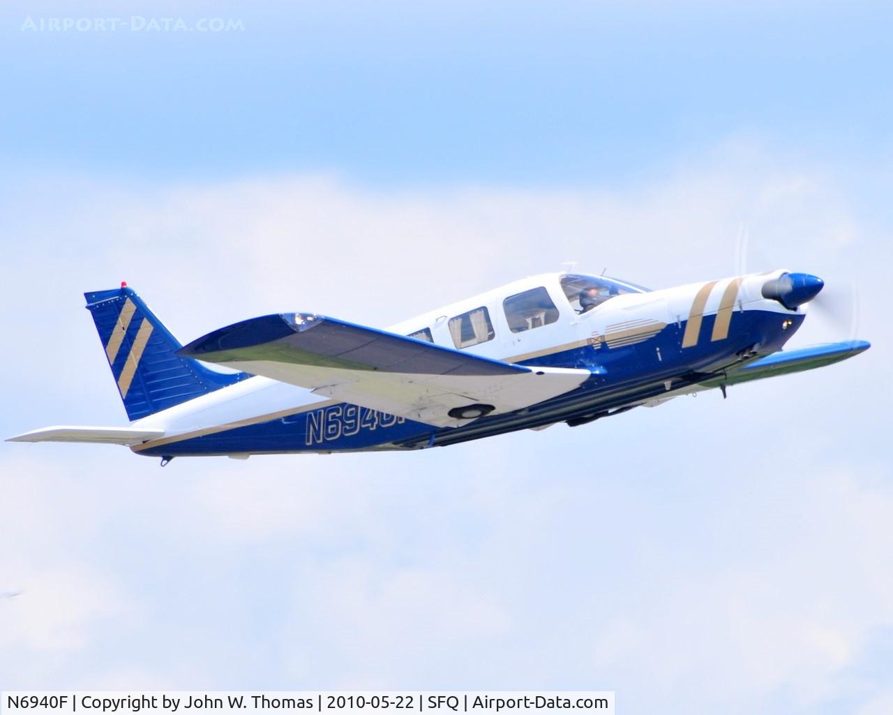 N6940F, 1976 Piper PA-32R-300 Cherokee Lance C/N 32R-7780050, Virginia Regional Fly-In at Suffolk