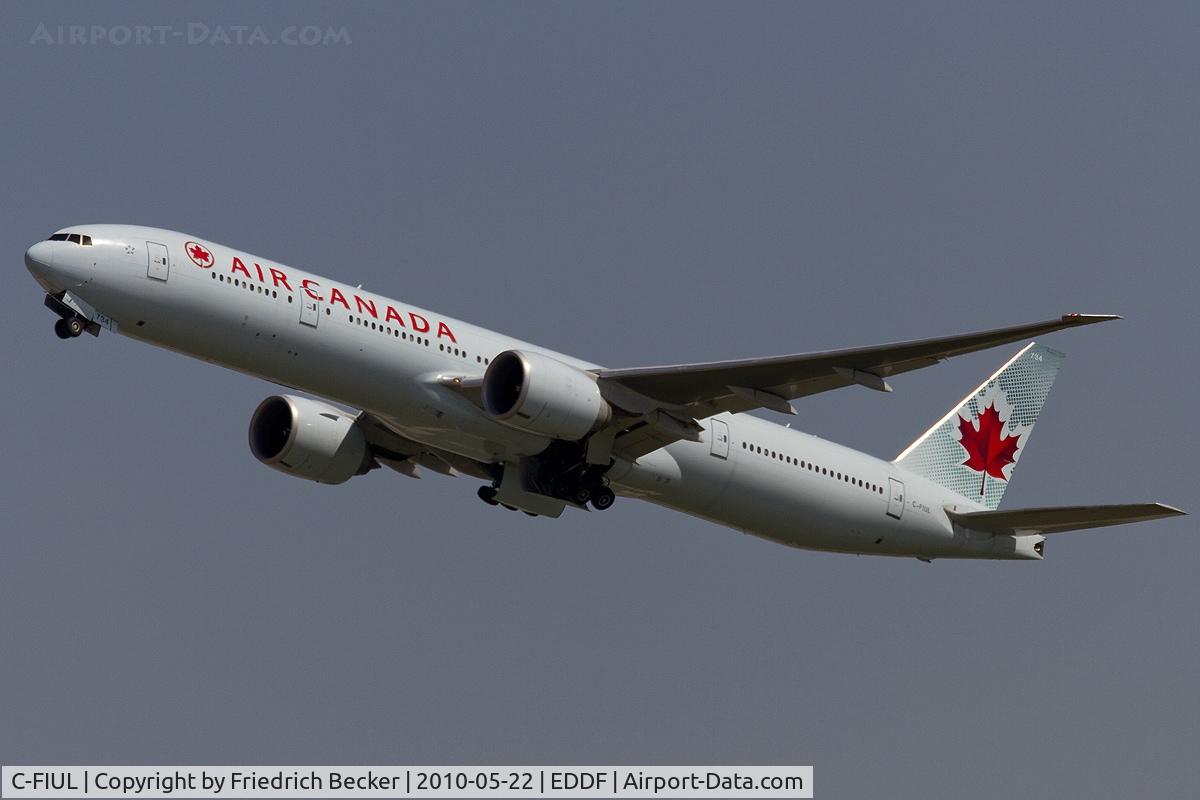 C-FIUL, 2007 Boeing 777-333/ER C/N 35255, departing via RW25R