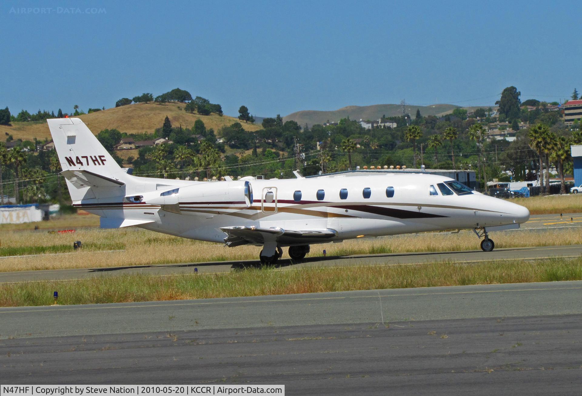 N47HF, 2003 Cessna 560XL C/N 560-5347, 2003 Cessna 560XL taxying for take-off