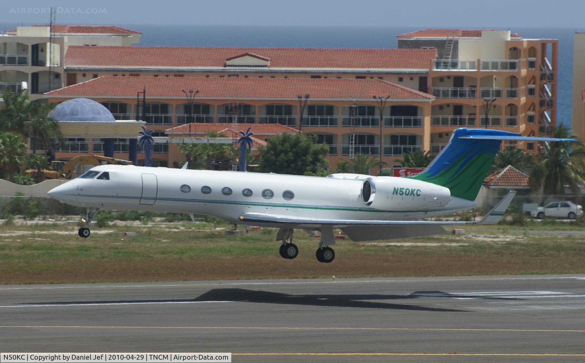 N50KC, 2001 Gulfstream Aerospace G-V C/N 659, N50KC landing at TNCM runway 10