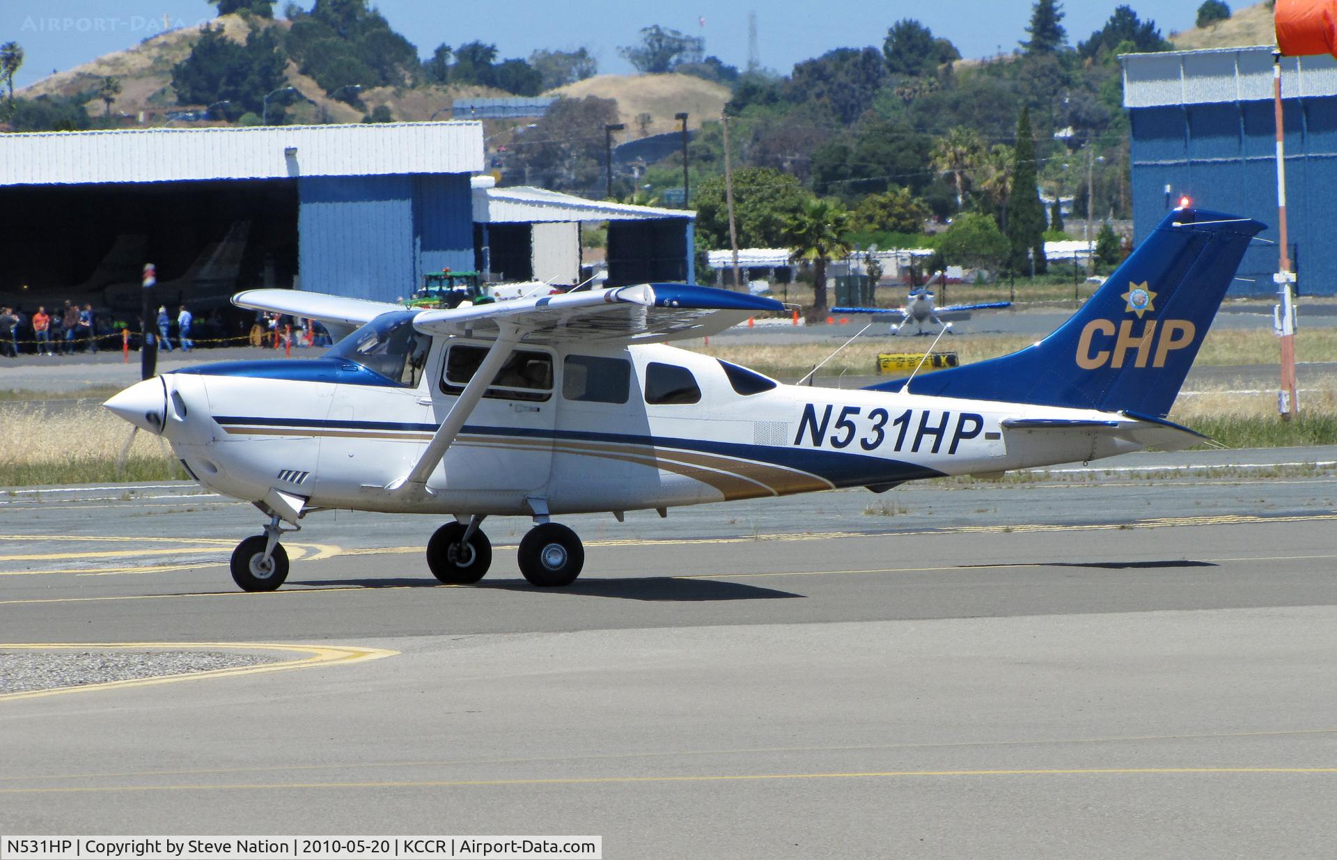 N531HP, 2001 Cessna T206H Turbo Stationair C/N T20608250, California Highway Patrol 2001 Cessna T206H taxying after landing on RWY 32R