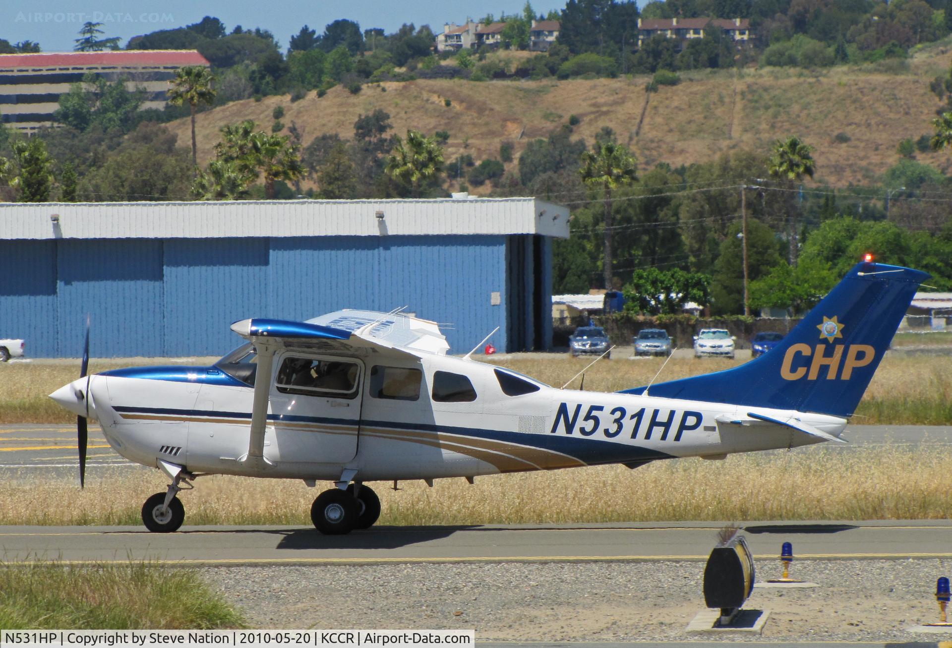 N531HP, 2001 Cessna T206H Turbo Stationair C/N T20608250, California Highway Patrol 2001 Cessna T206H taxying after landing on RWY 32R