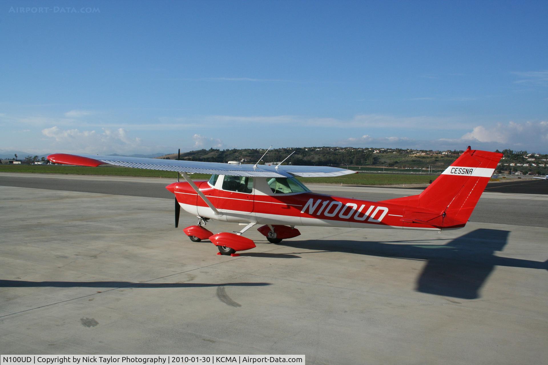 N100UD, Cessna 150 C/N 15070071, Parked at the FBO