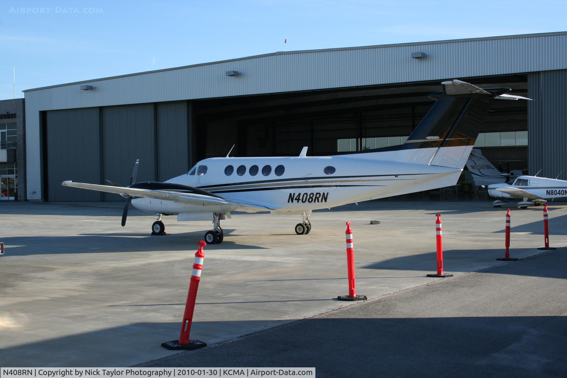 N408RN, 2000 Raytheon B200 King Air C/N BB-1709, Parked at the FBO