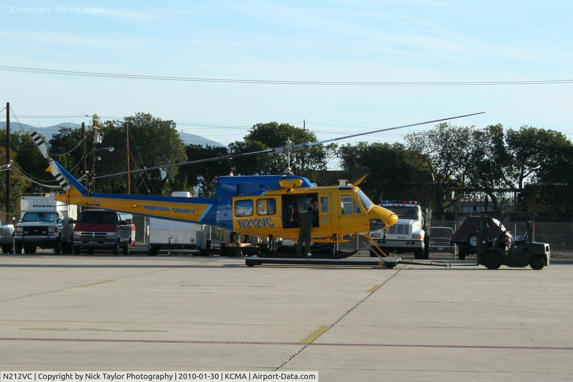 N212VC, 1975 Bell 212 C/N 30693, Going back inside