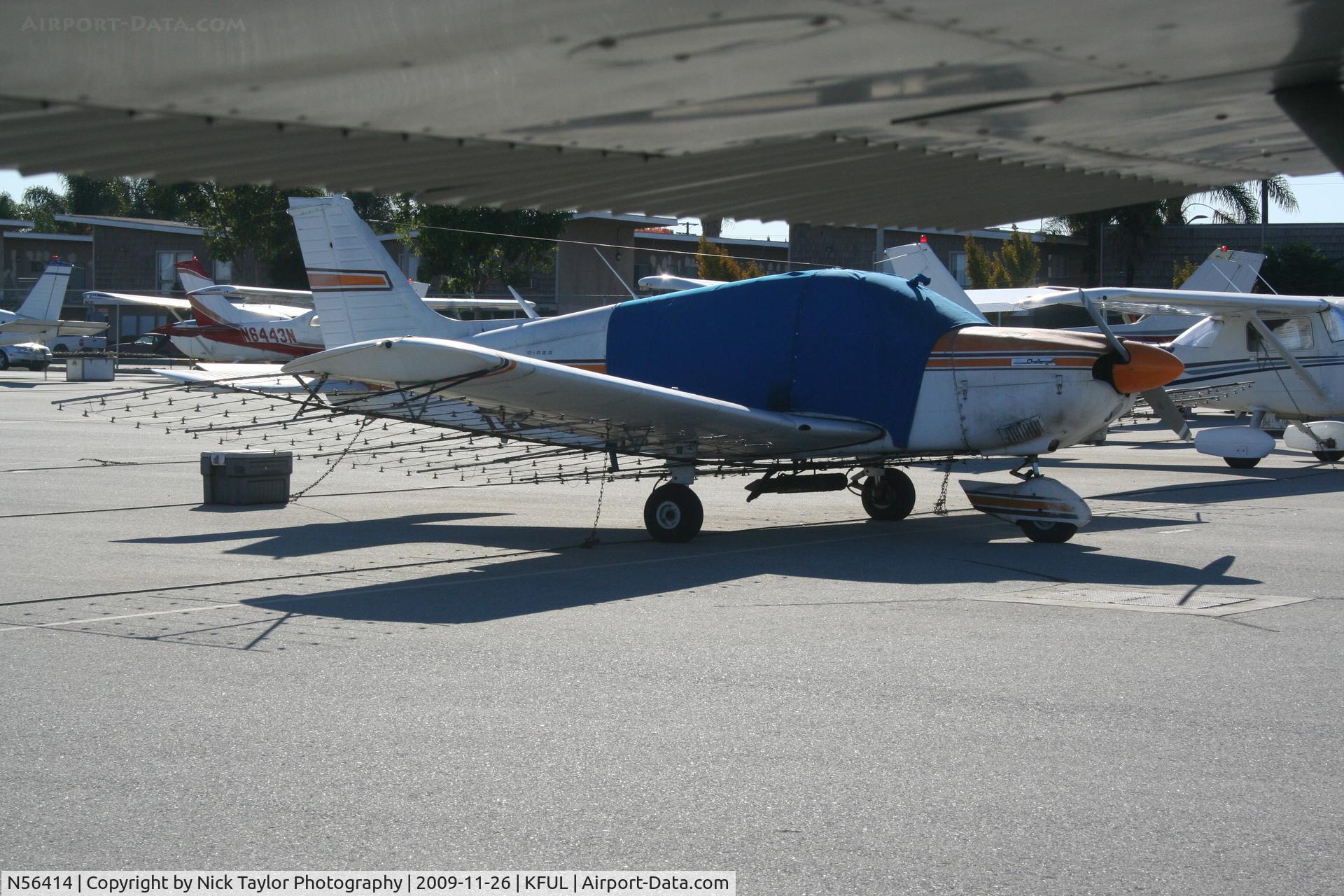 N56414, 1973 Piper PA-28-180 C/N 287305588, Lights strung underneath for aerial advertising