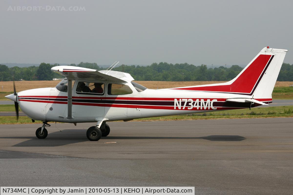 N734MC, 1977 Cessna 172N C/N 17268952, Departing the pumps after a short visit.