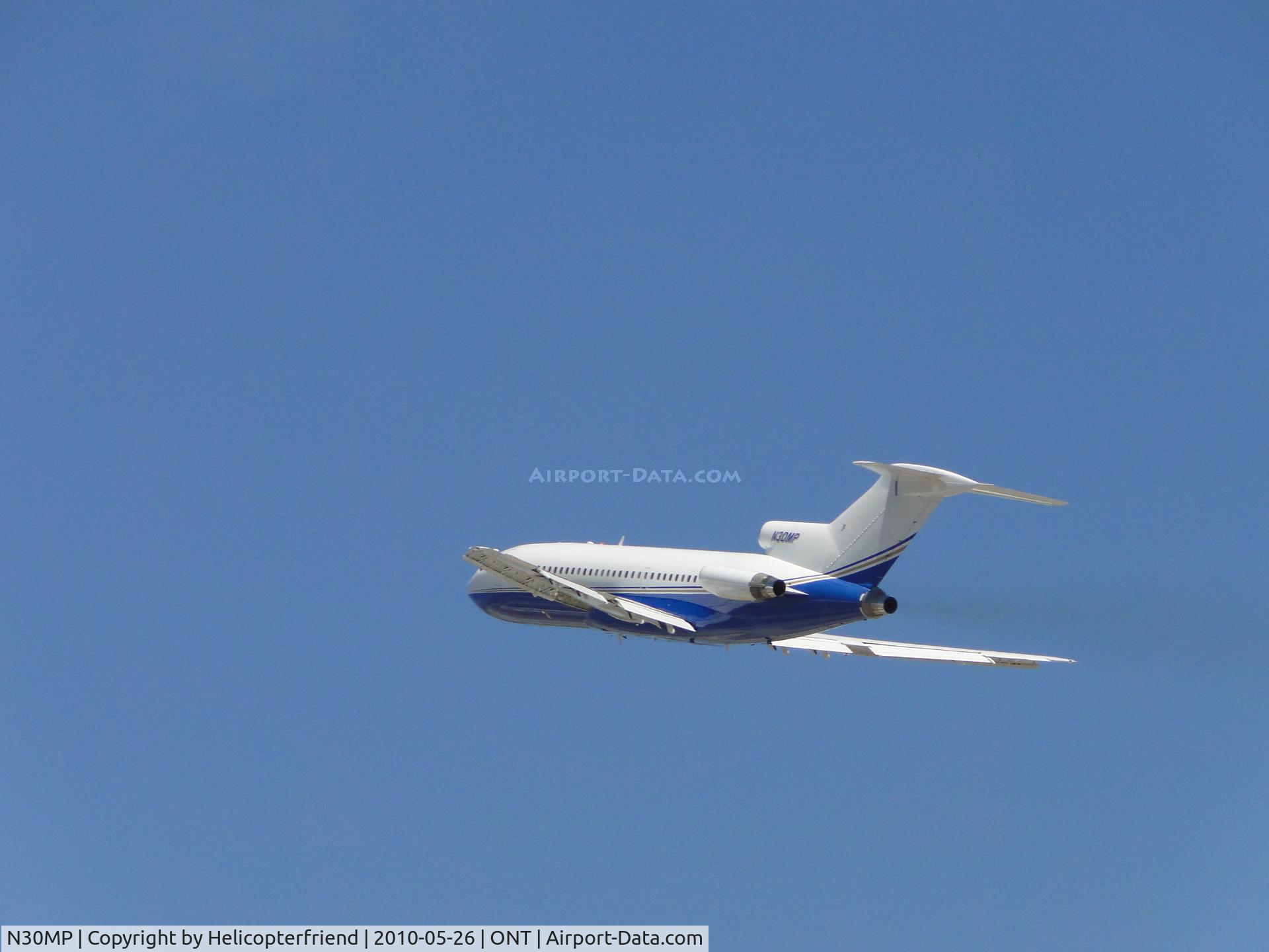 N30MP, 1966 Boeing 727-21 C/N 18998, Airbourne westbound from 26L