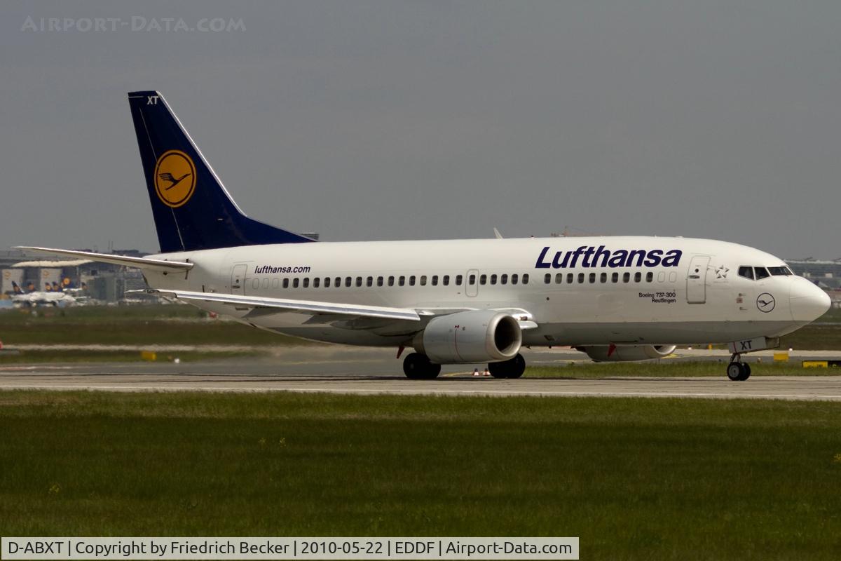 D-ABXT, 1989 Boeing 737-330 C/N 24281, departing via RW18W